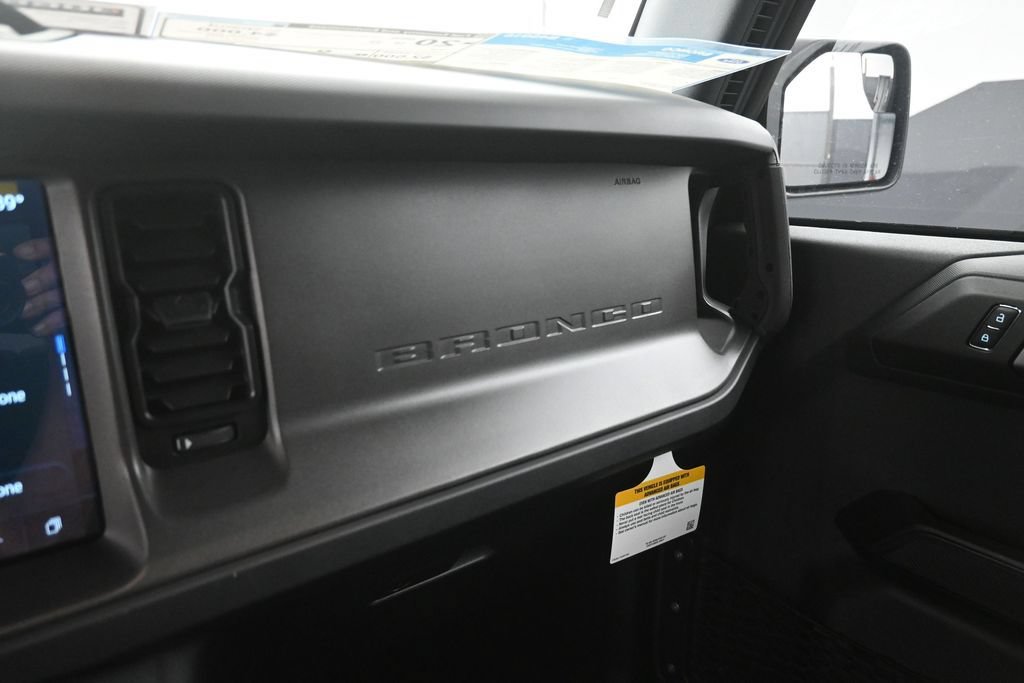 New 2026 Ford Bronco 4-Door AWD/4WD image 6