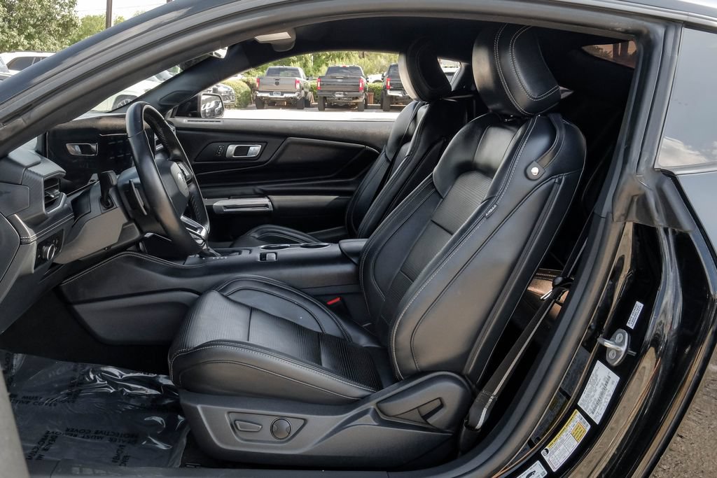 Used 2025 Ford Mustang GT Premium RWD image 31