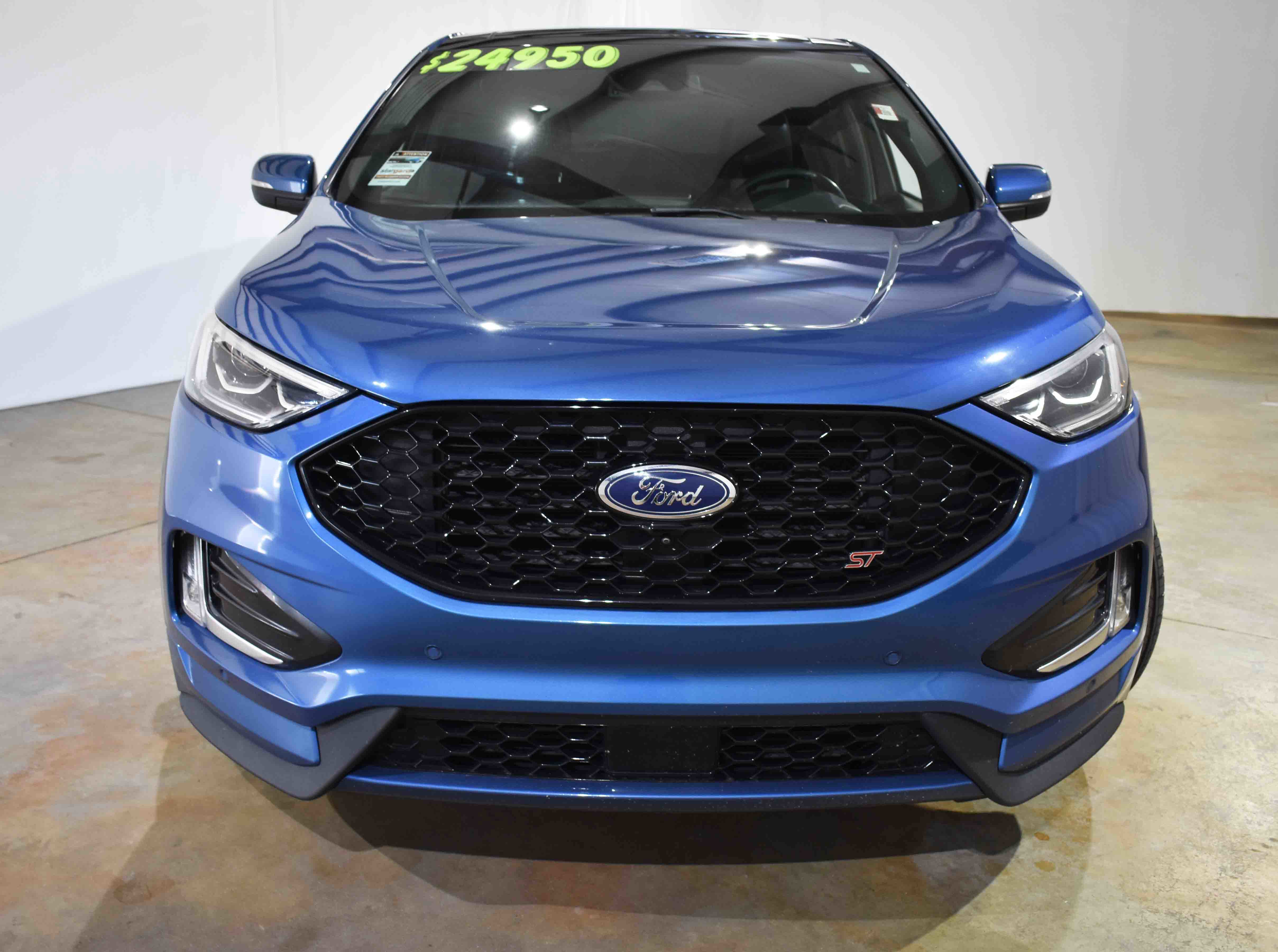 Used 2021 Ford Edge ST w/ Equipment Group 401A image 4