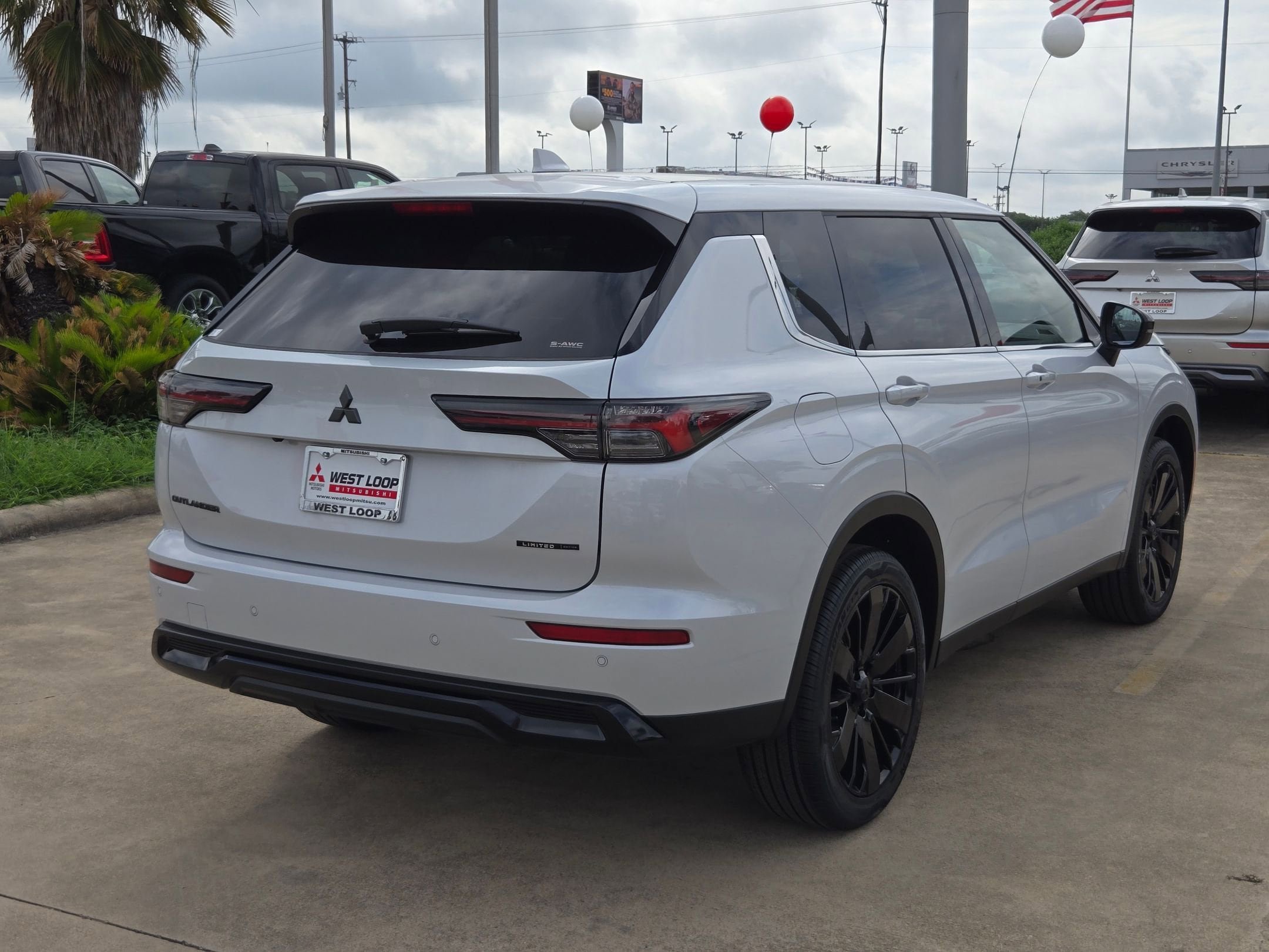 New 2026 Mitsubishi Outlander LE AWD/4WD image 5