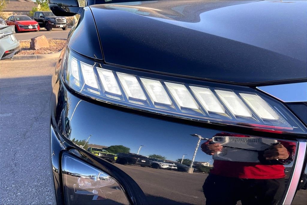 Used 2025 INFINITI QX80 Sensory image 29