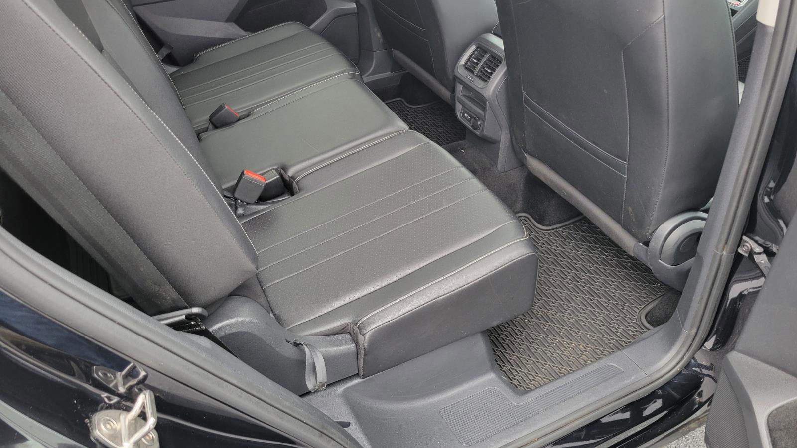 Certified 2023 Volkswagen Tiguan SE image 43