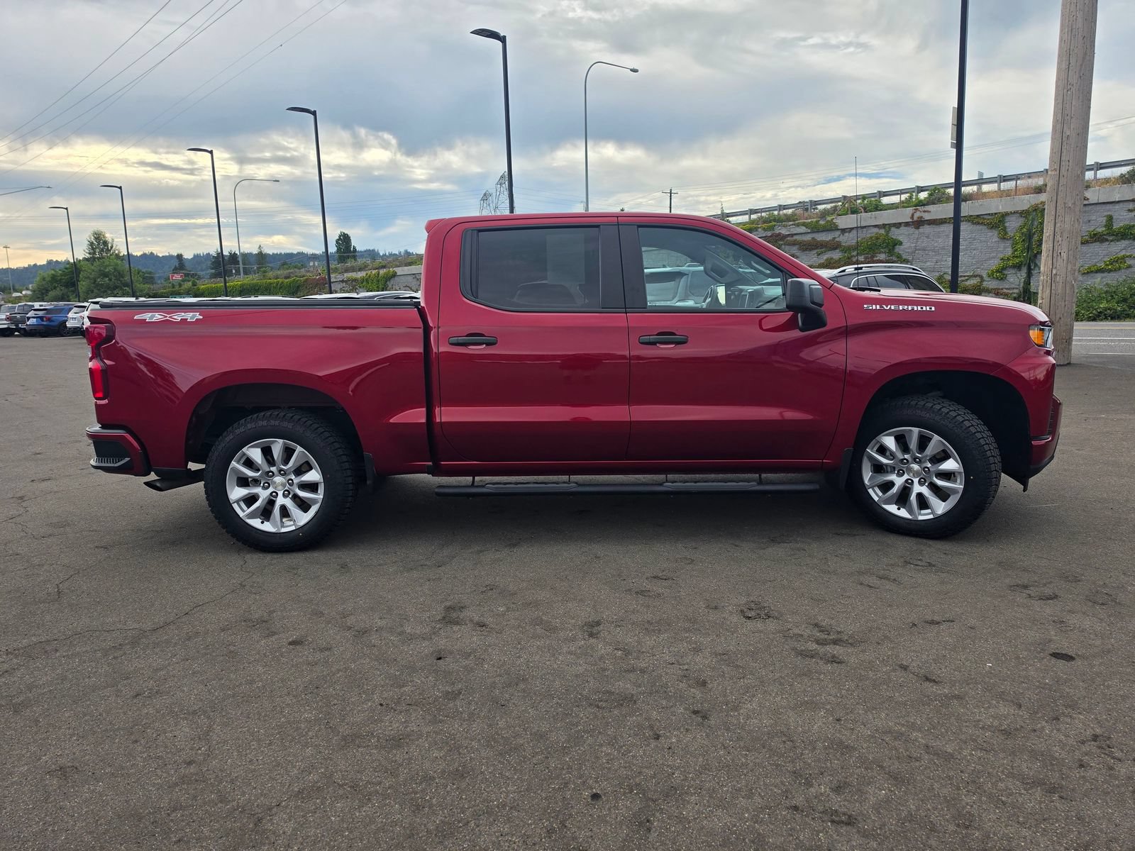 Used 2022 Chevrolet Silverado 1500 Custom w/ Safety Confidence Package AWD/4WD image 14