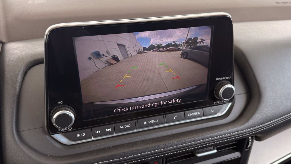 Used 2023 Nissan Rogue SV FWD image 25