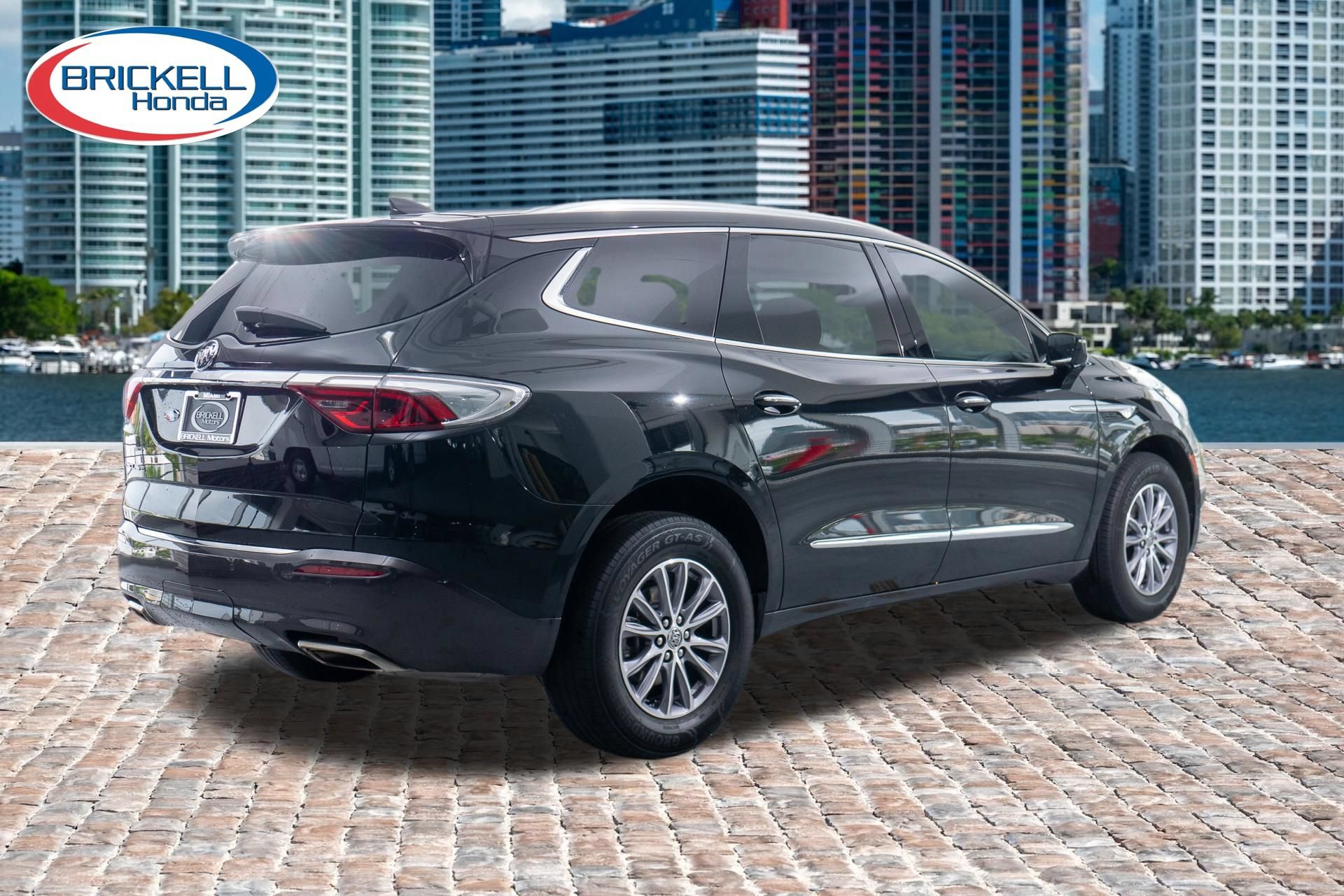 Used 2024 Buick Enclave Essence w/ Technology Package FWD image 7