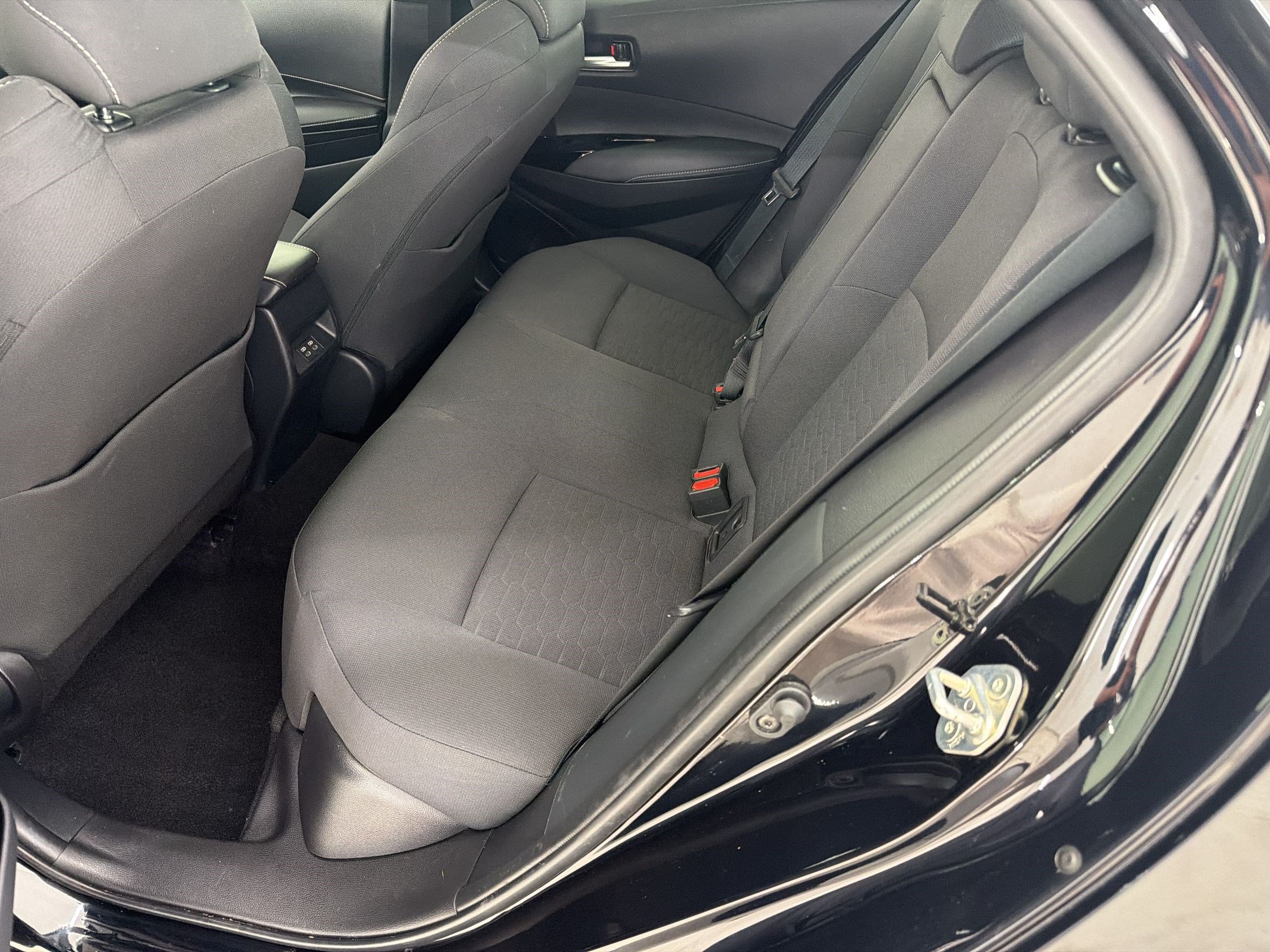 Used 2025 Toyota Corolla SE FWD image 21