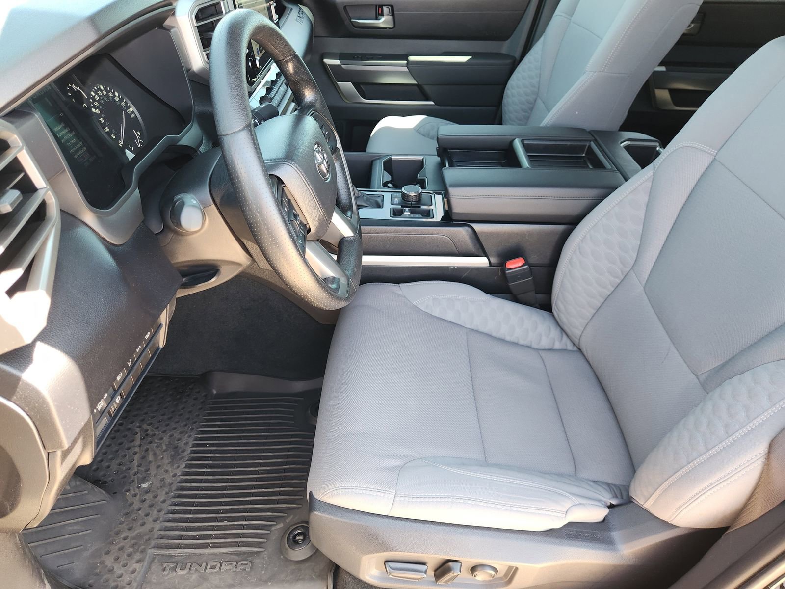 Used 2025 Toyota Tundra SR5 AWD/4WD image 14