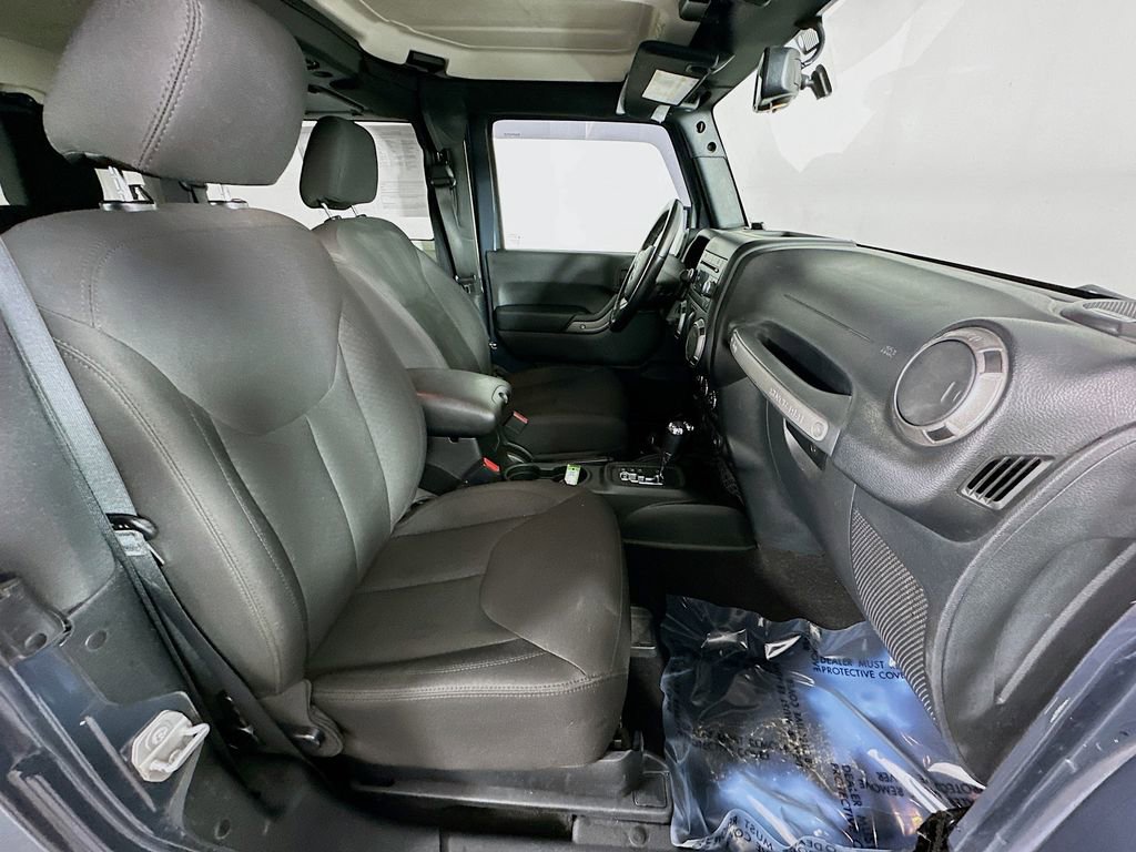 Certified 2016 Jeep Wrangler Sport image 34