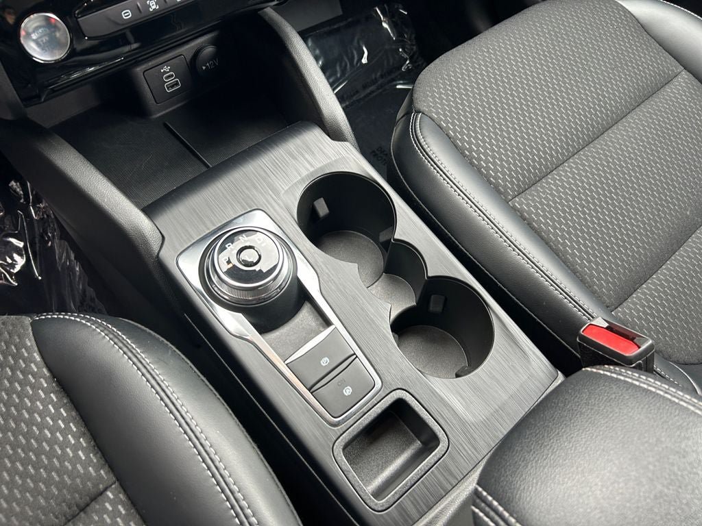 Used 2025 Ford Escape SE FWD image 18