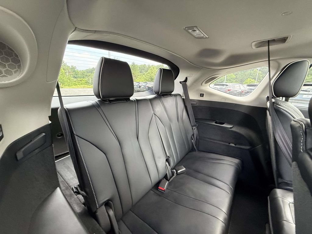 Used 2024 Acura MDX SH-AWD w/ Advance Package image 17