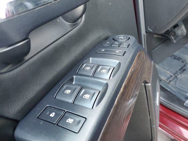 Used 2017 GMC Sierra 2500 Denali w/ Suspension Package, Off-Road image 18