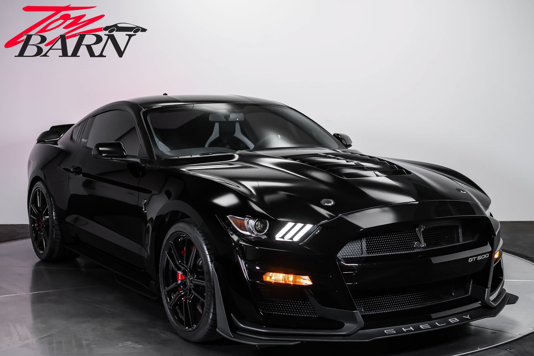 Used 2021 Ford Mustang Shelby GT500 w/ Technology Package RWD image 7