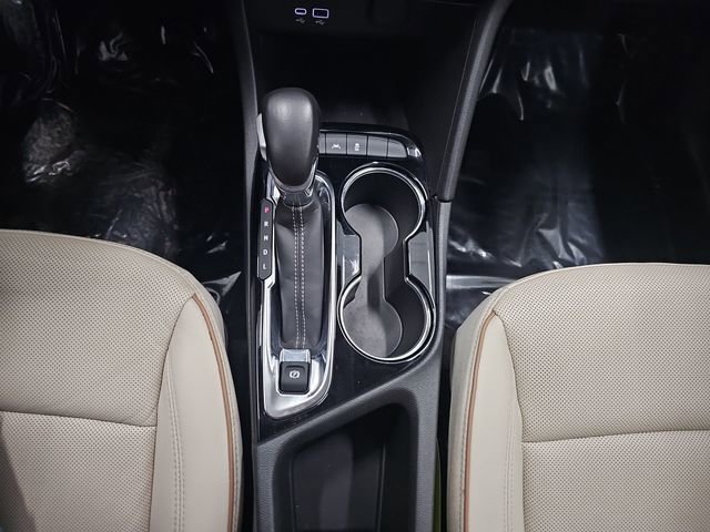 Used 2024 Buick Encore GX Avenir AWD/4WD image 21