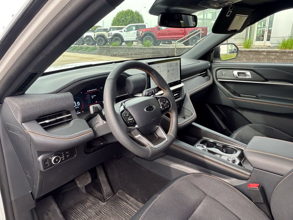 Used 2026 Ford Explorer Tremor w/ Tremor Convenience Package AWD/4WD image 9