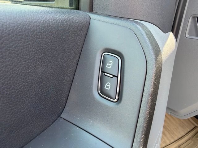 Used 2024 Ford F550 4x4 Crew Cab Super Duty image 19