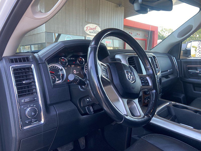 Used 2017 RAM 1500 Laramie image 24
