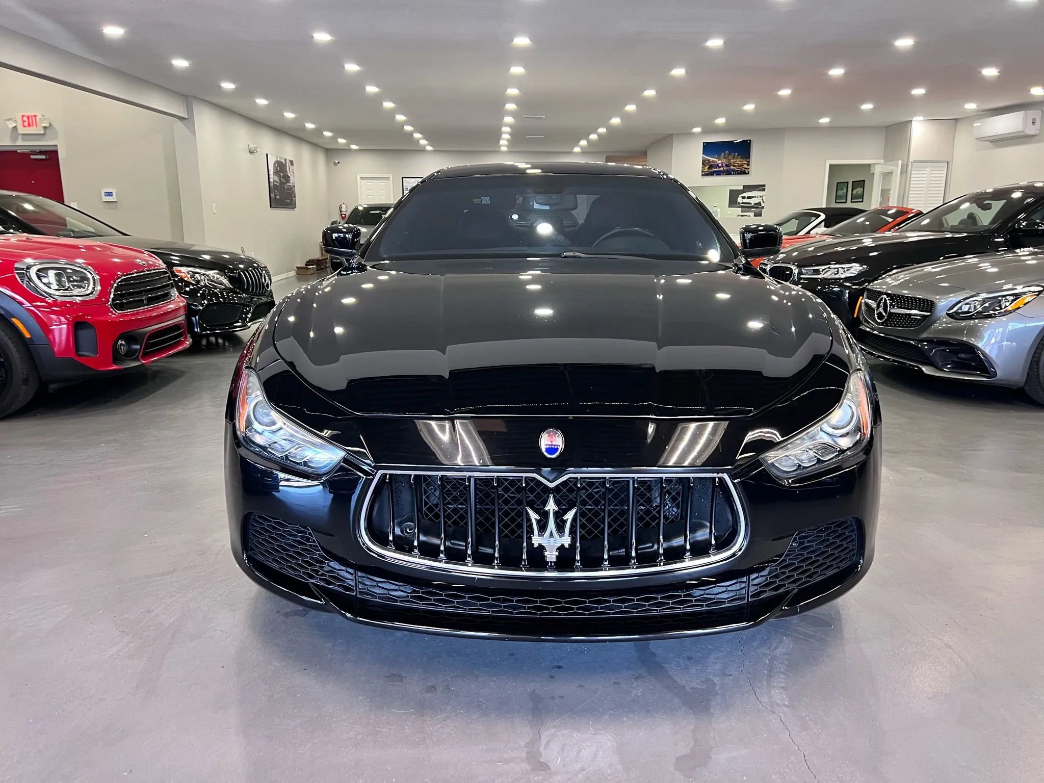 Used 2016 Maserati Ghibli S Q4 AWD/4WD image 2