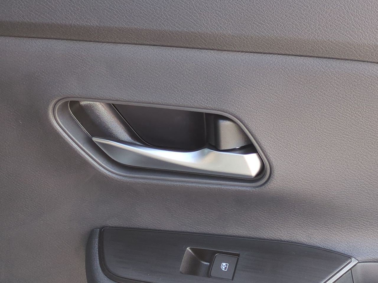 New 2026 Nissan Kicks SV FWD image 32