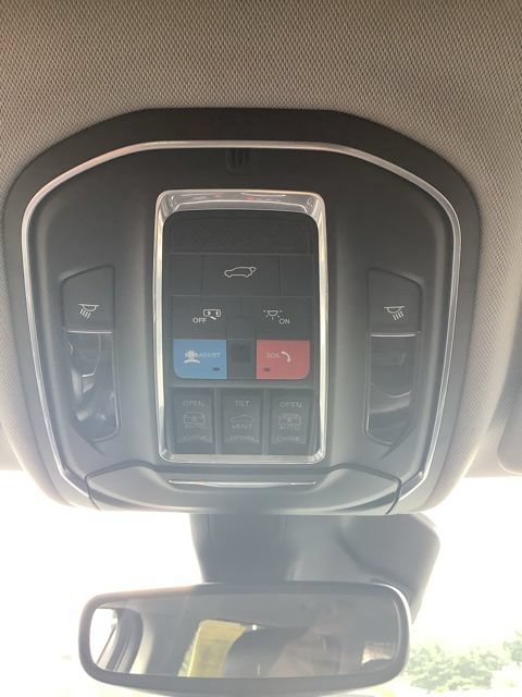 Used 2021 Jeep Grand Cherokee L Limited AWD/4WD image 29