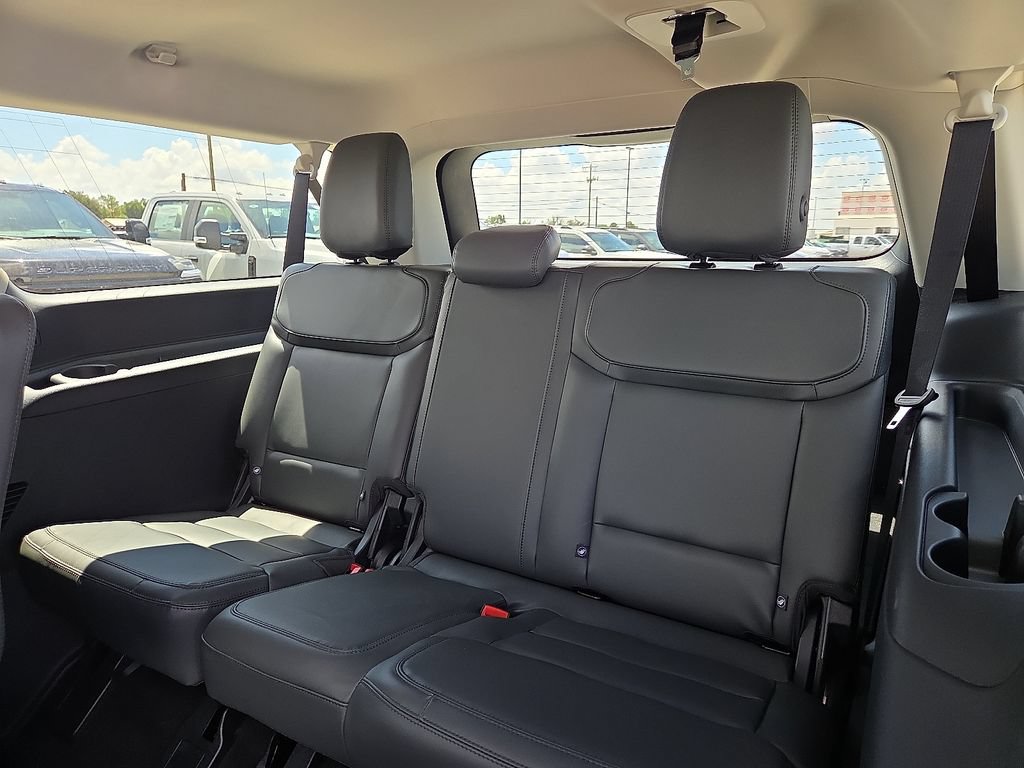New 2027 Ford Expedition Max Active RWD image 18