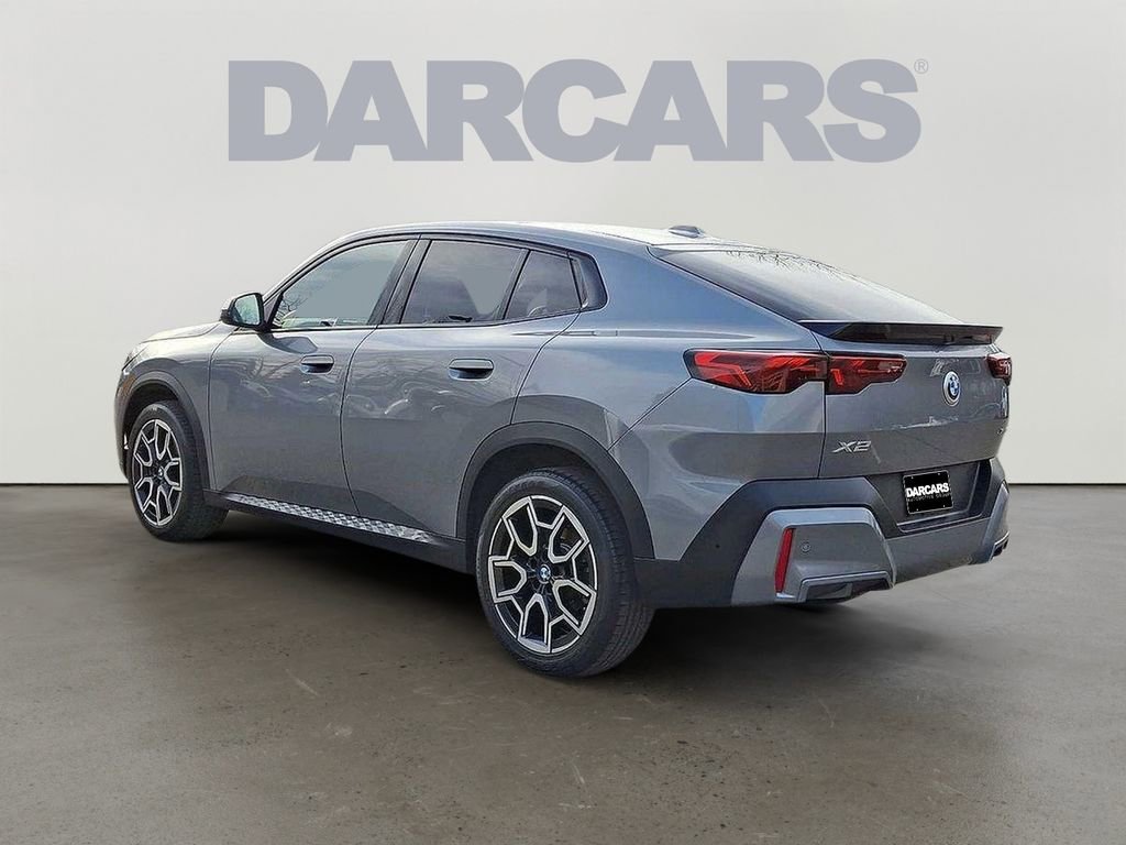 Used 2025 BMW X2 xDrive28i image 4