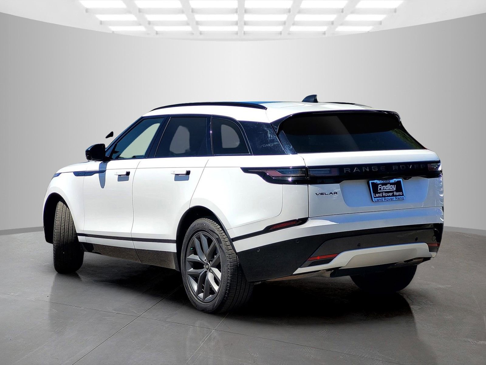 Used 2026 Land Rover Range Rover Velar Dynamic SE AWD/4WD image 4