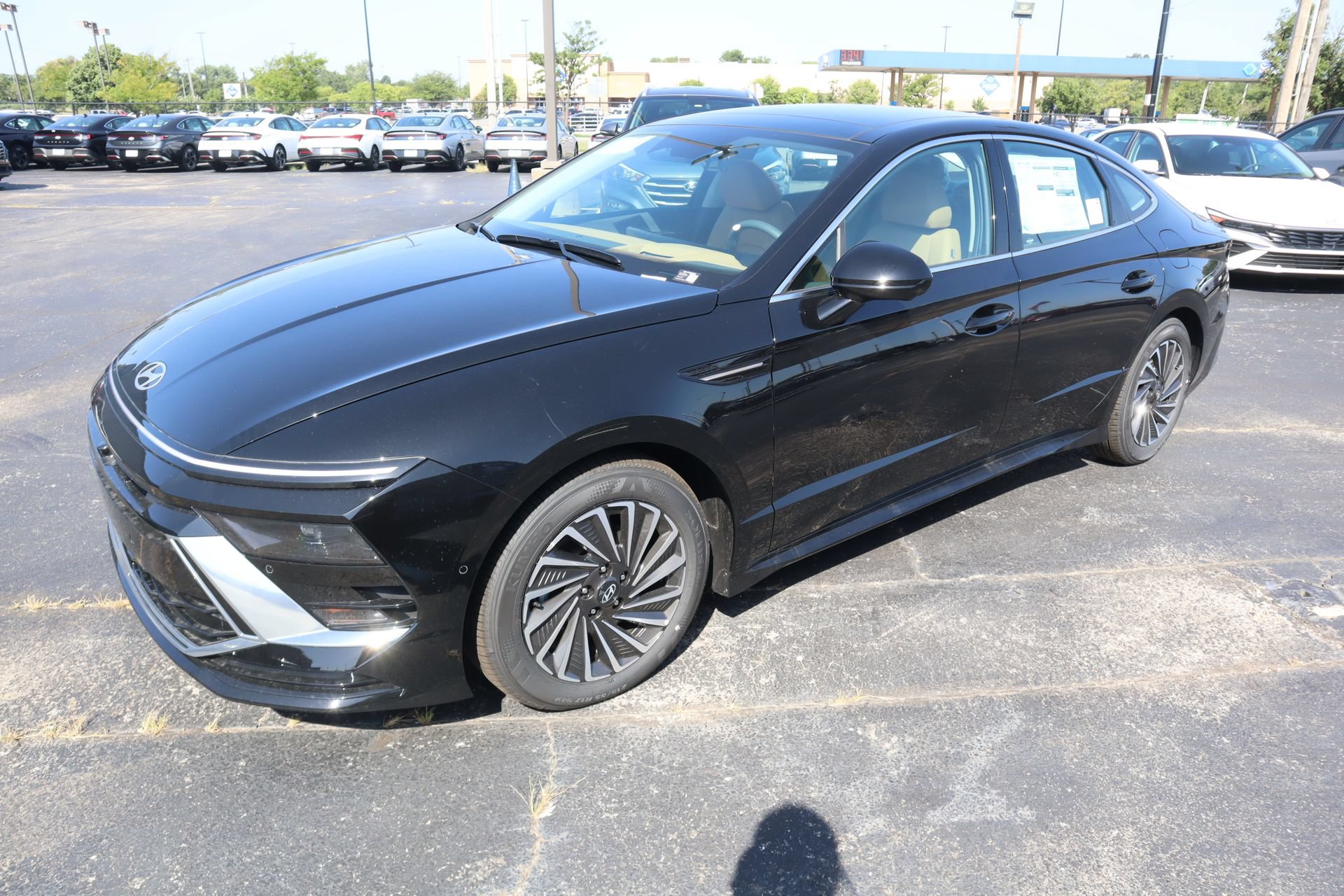 New 2026 Hyundai Sonata Limited FWD image 10