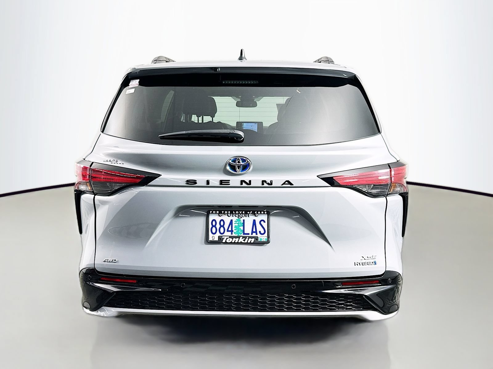Certified 2023 Toyota Sienna XSE w/ XSE Plus Package AWD/4WD image 6
