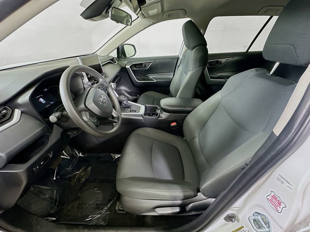 Used 2024 Toyota RAV4 LE image 13