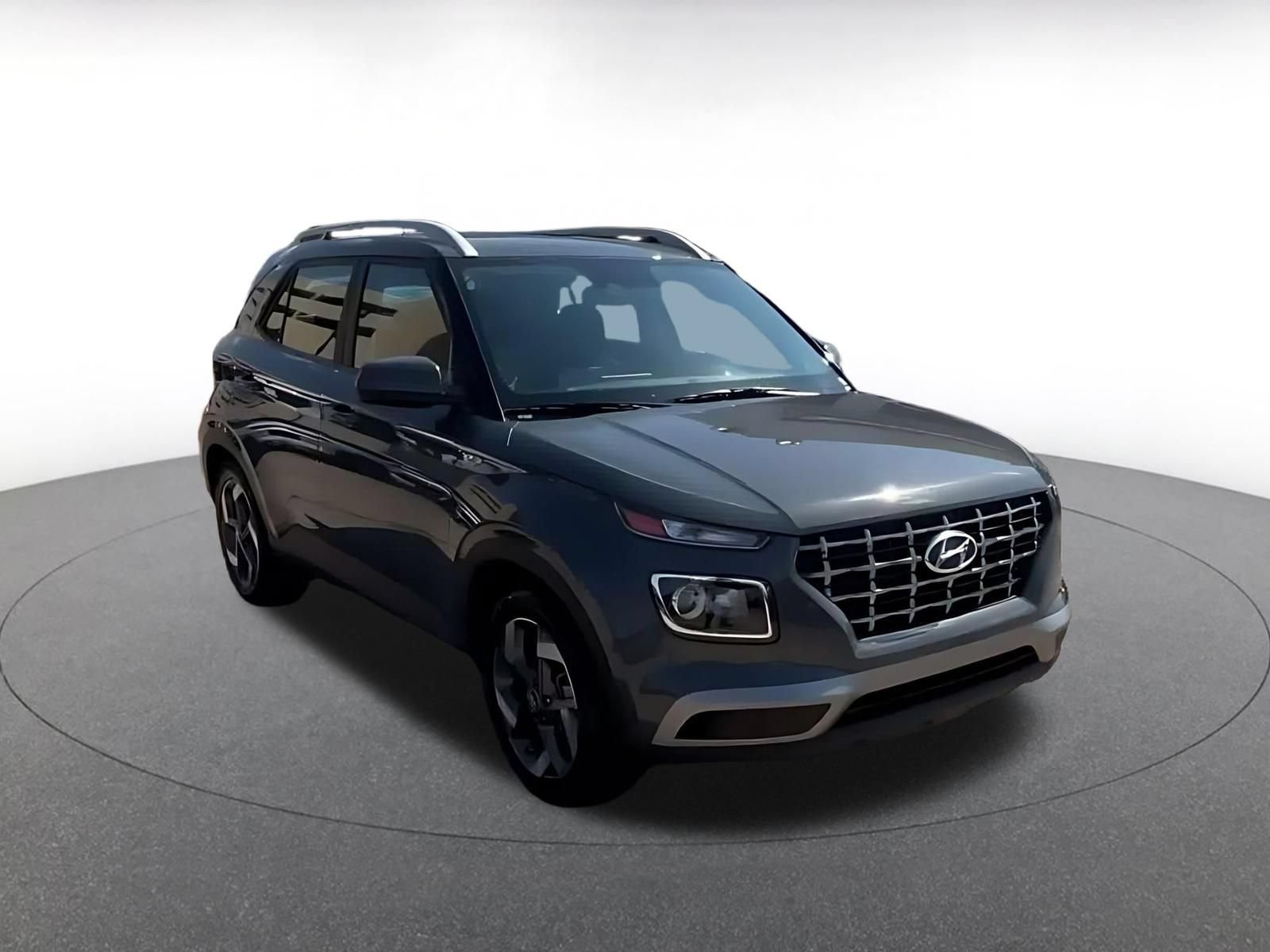Used 2026 Hyundai Venue SEL FWD image 3