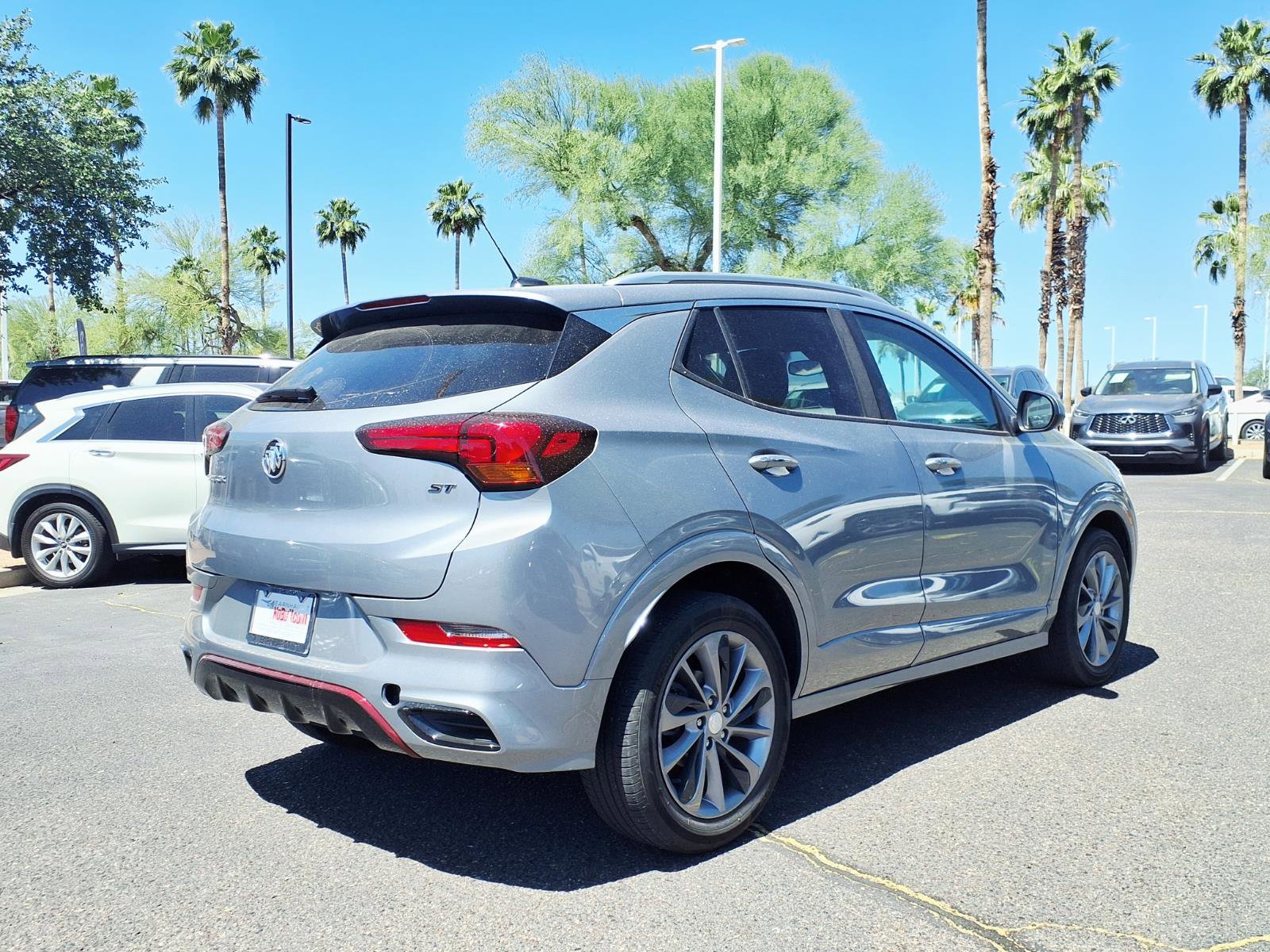 Used 2023 Buick Encore GX Select w/ Sport Touring Package image 5