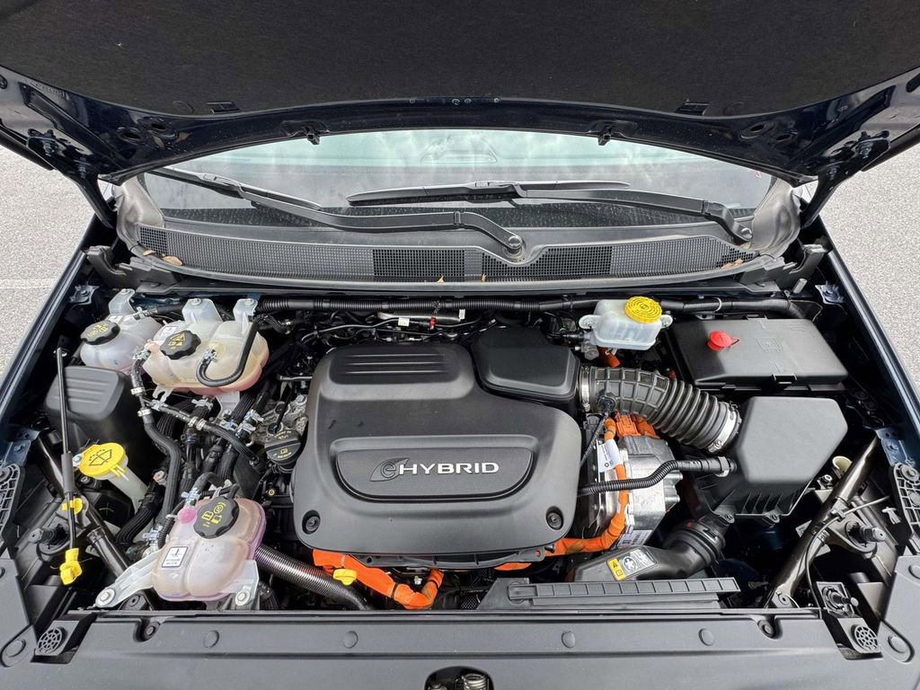 Used 2022 Chrysler Pacifica Touring-L FWD image 13