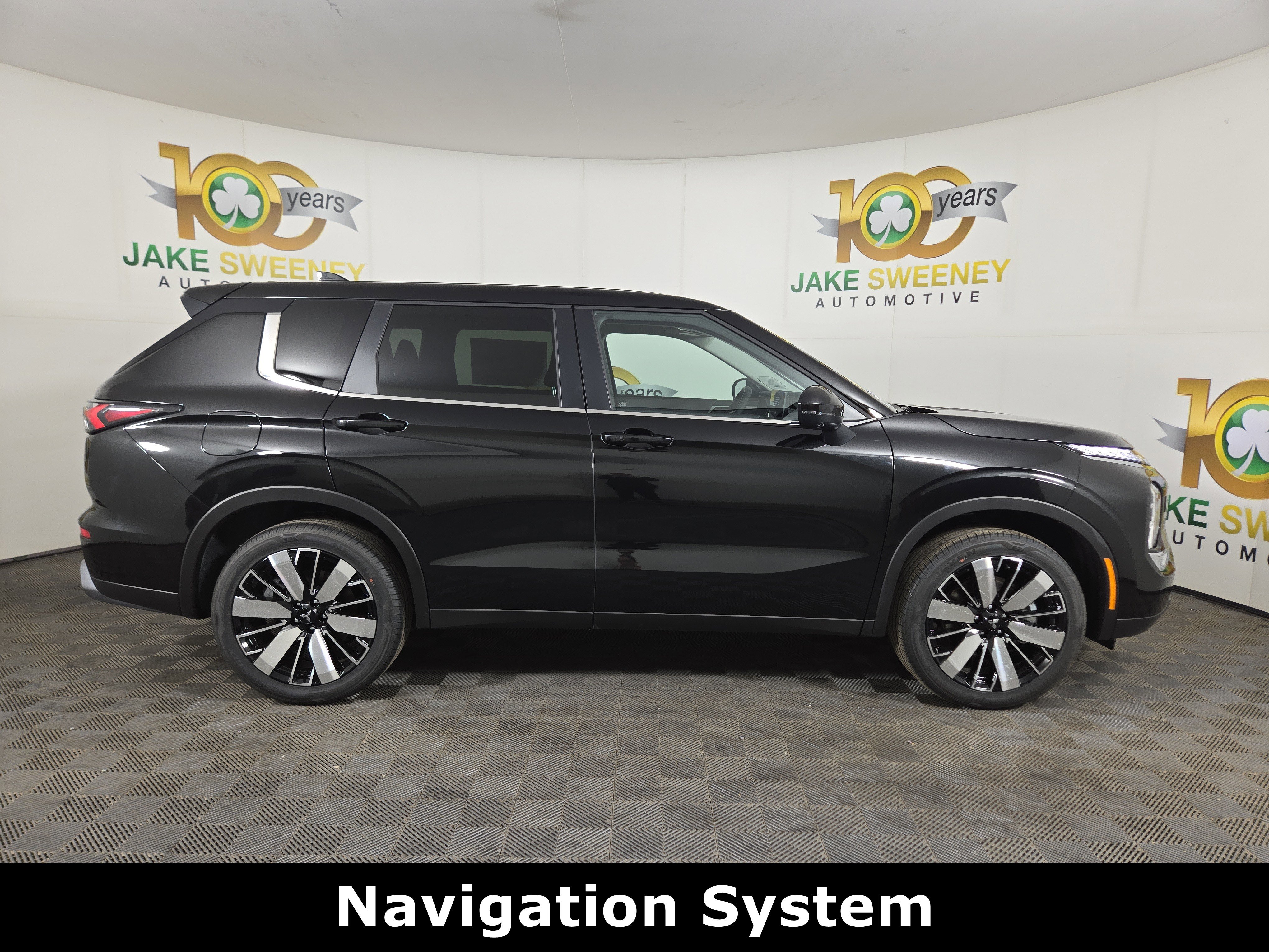 New 2026 Mitsubishi Outlander SE image 8