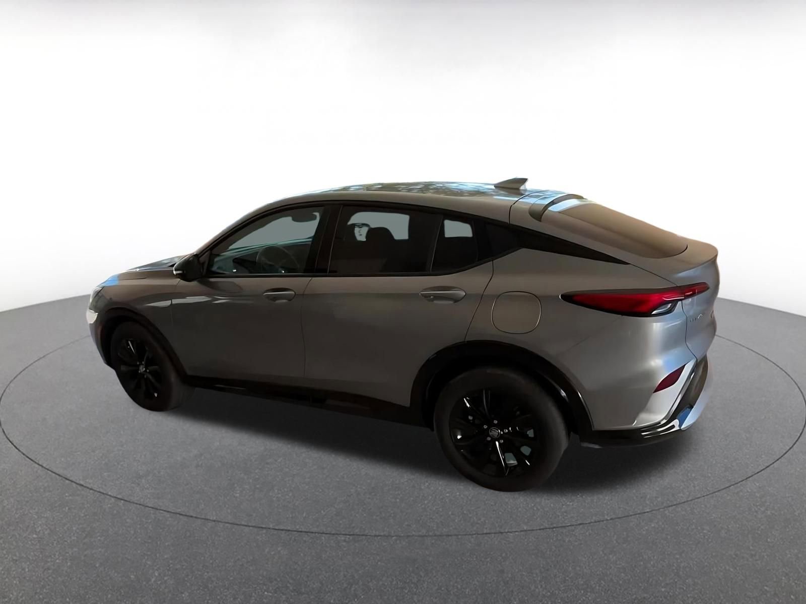 Used 2025 Buick Envista Sport Touring image 10