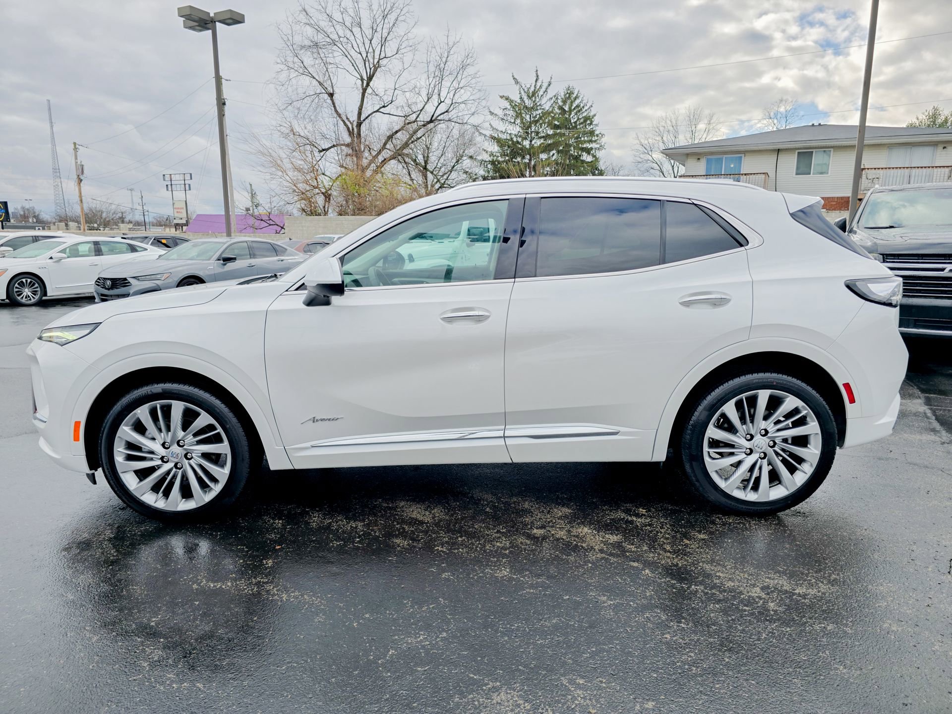 Used 2024 Buick Envision Avenir image 18