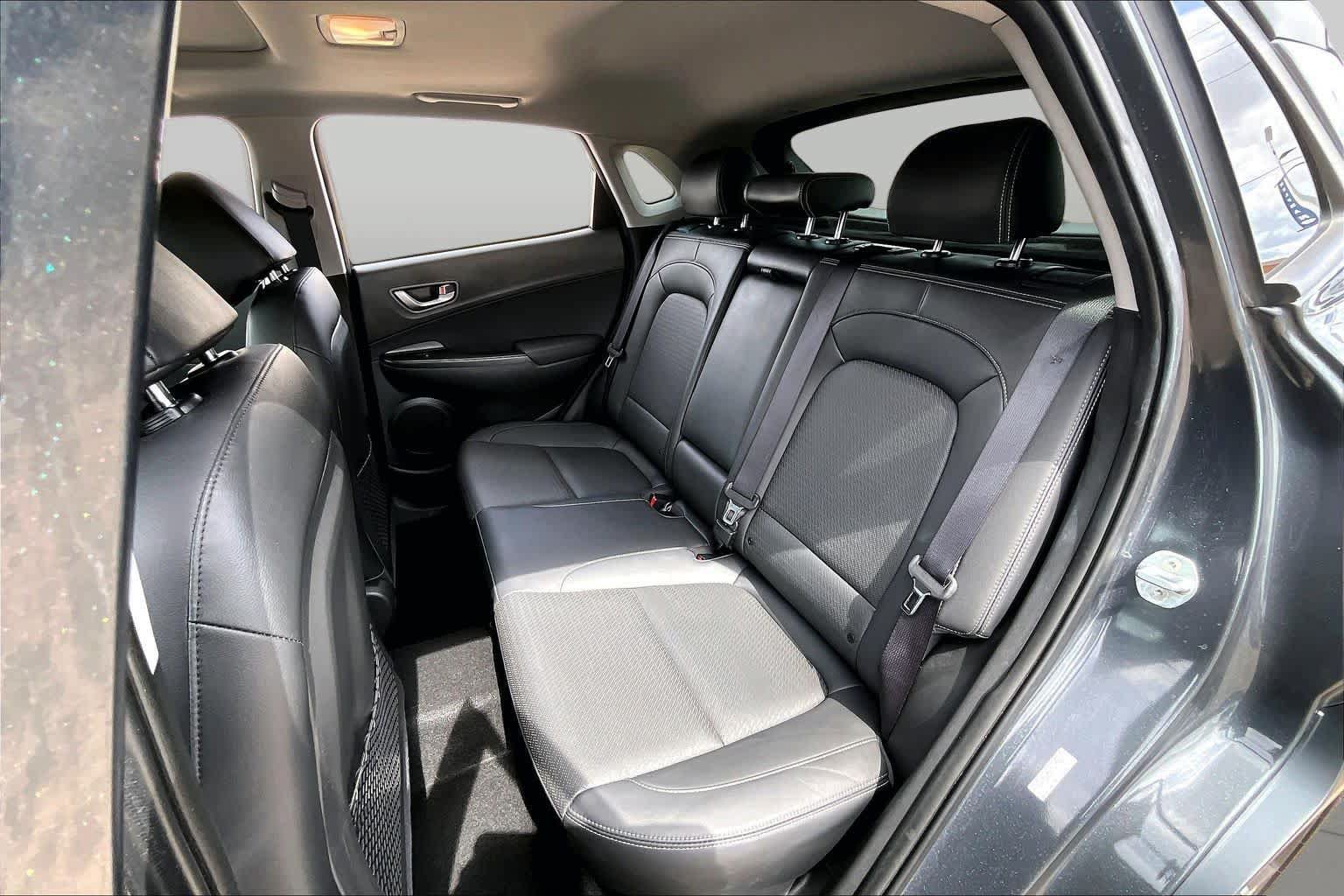 Used 2020 Hyundai Kona Limited FWD image 20