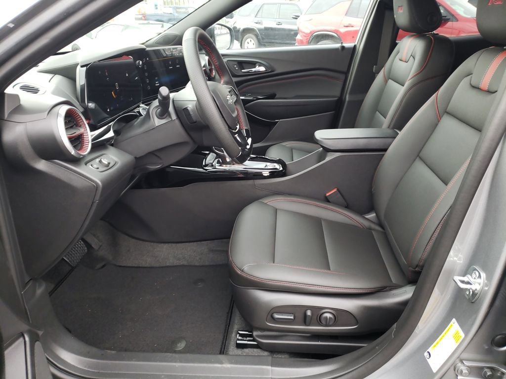 New 2026 Chevrolet Trax RS w/ Driver Confidence Package image 9