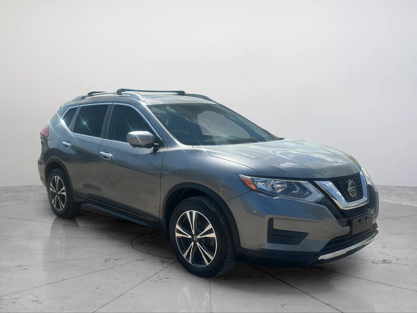 Used 2019 Nissan Rogue SV w/ Sun & Sound Touring Package AWD/4WD image 14