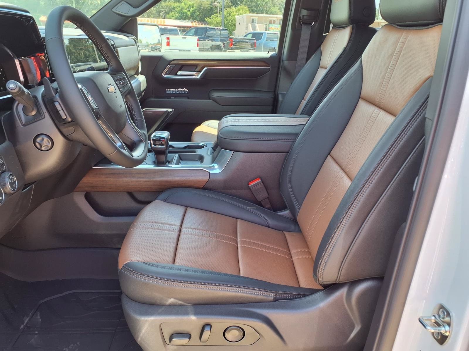 New 2026 Chevrolet Silverado 1500 High Country AWD/4WD image 14