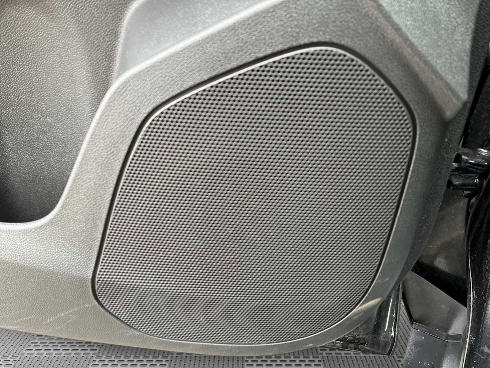 Used 2024 Chevrolet Trax RS w/ Driver Confidence Package image 23