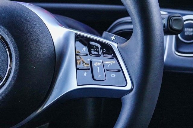 Used 2024 Mercedes-Benz EQB 300 4MATIC image 24