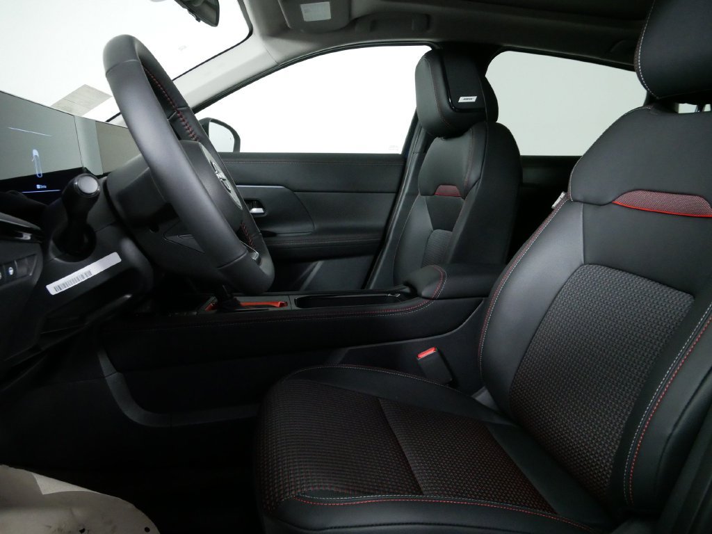 New 2027 Nissan Kicks SR AWD/4WD image 13