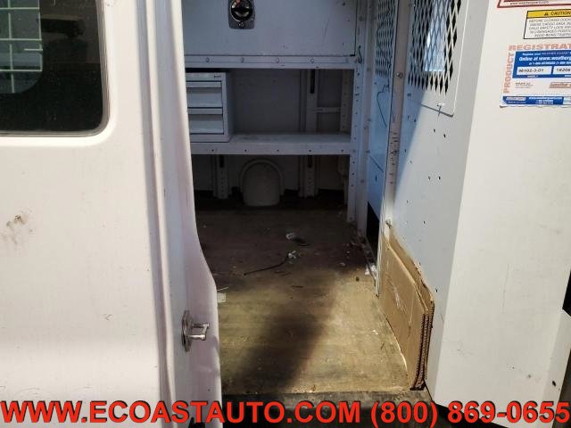 Used 2018 Chevrolet Express 2500 w/ Driver Convenience Package image 9