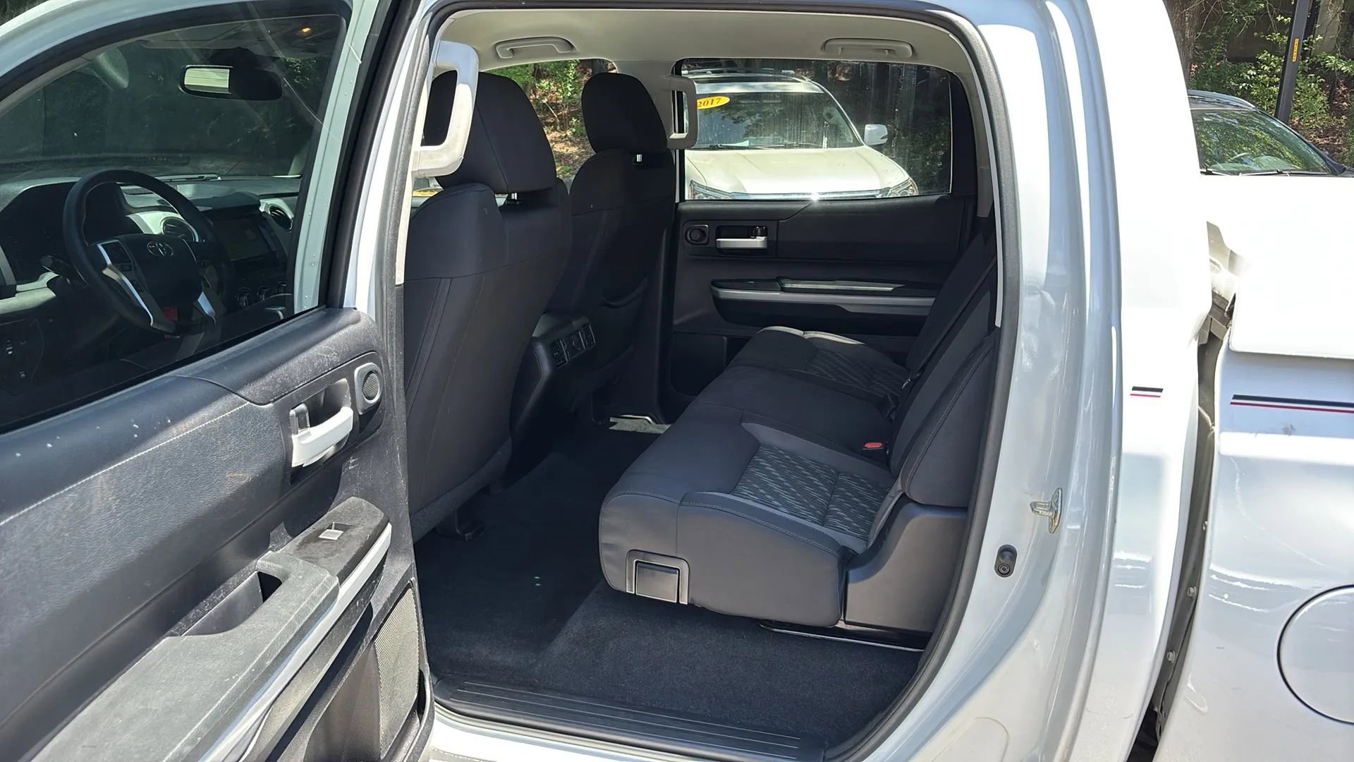 Used 2020 Toyota Tundra SR5 w/ SR5 Upgrade Package image 16