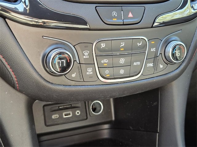 Certified 2022 Chevrolet Equinox RS w/ Infotainment Package image 34