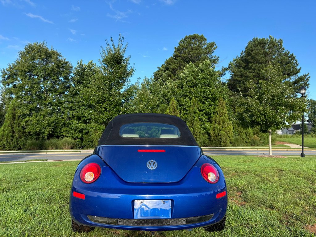Used 2008 Volkswagen Beetle SE image 10