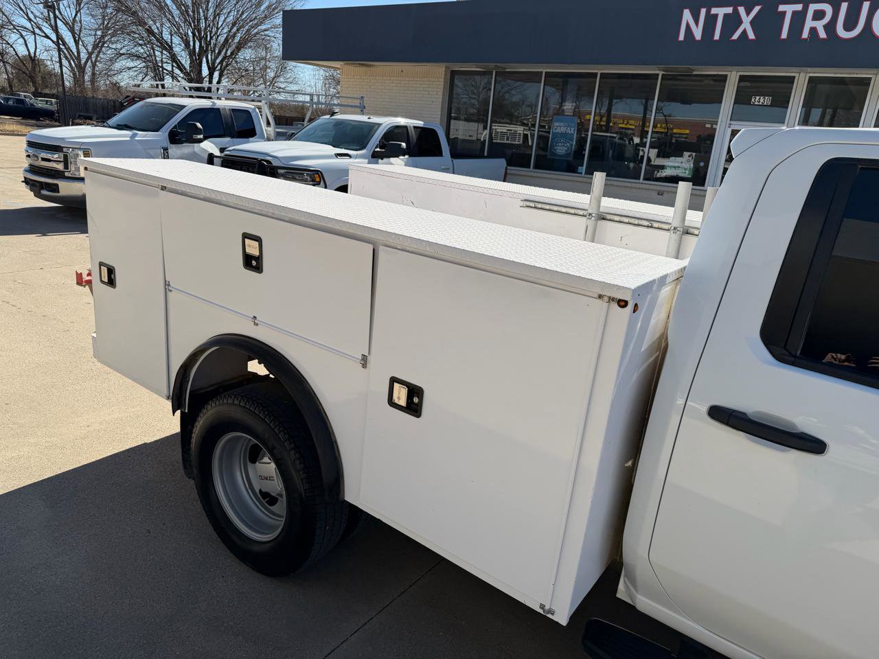 Used 2024 GMC Sierra 3500 Pro w/ Convenience Package image 17