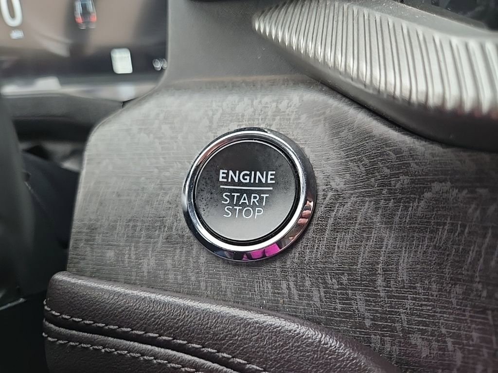 Used 2025 Ford Explorer Platinum w/ LUX Leather Package AWD/4WD image 47