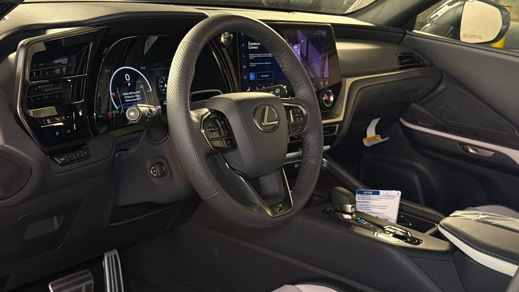 New 2026 Lexus TX 500h AWD image 18