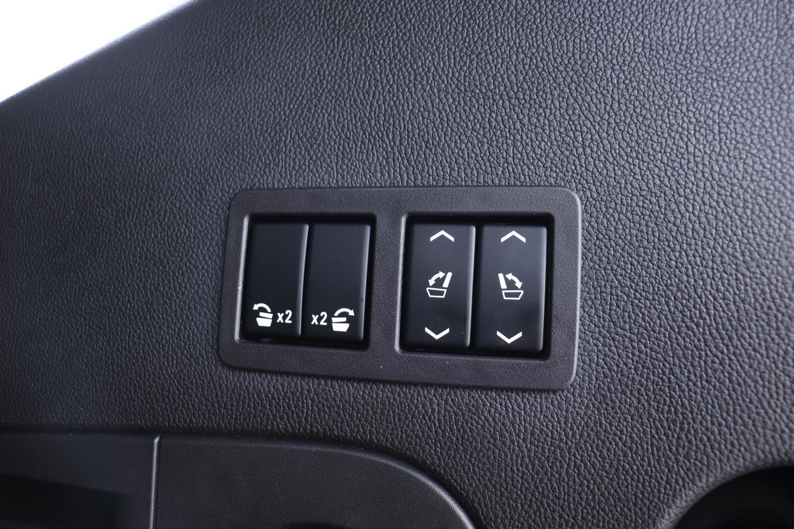 Used 2018 Chevrolet Tahoe LT image 18